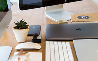 开云官网-姚明回忆新秀赛季火箭往事：是什么让老猫抱头向老队友道歉？