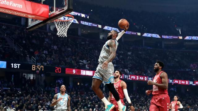 1645452004281084549.jpeg Team-LeBron-player-grades-LeBron-James-hits-the-game-winning-shot.jpeg